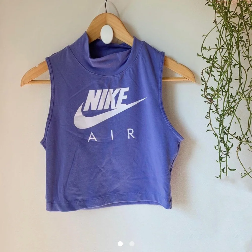 Nike Tank - Picture 1 of 2